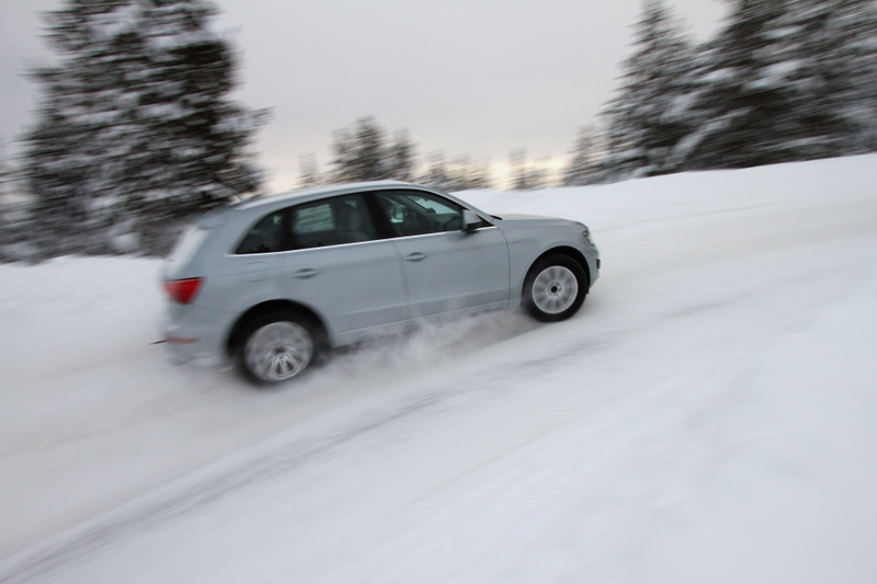 Illustration for article titled Flat Out At White Hell, The Northernmost Car Testing Center In The World
